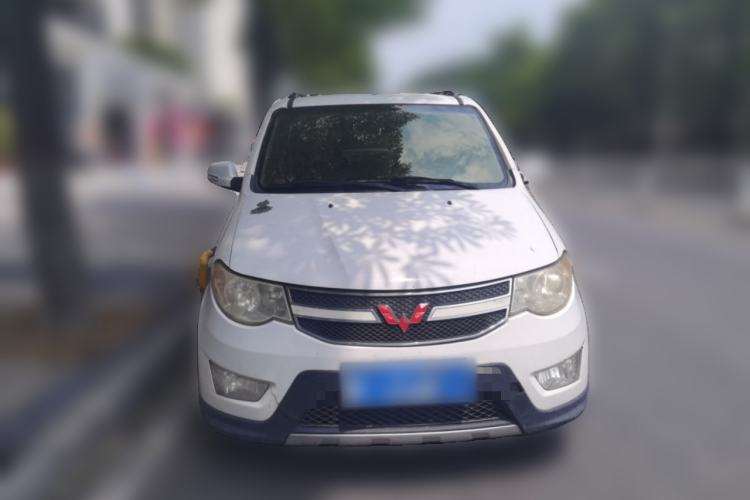 Used Wuling Hongguang 2014 1.5L S Comfort Model Front