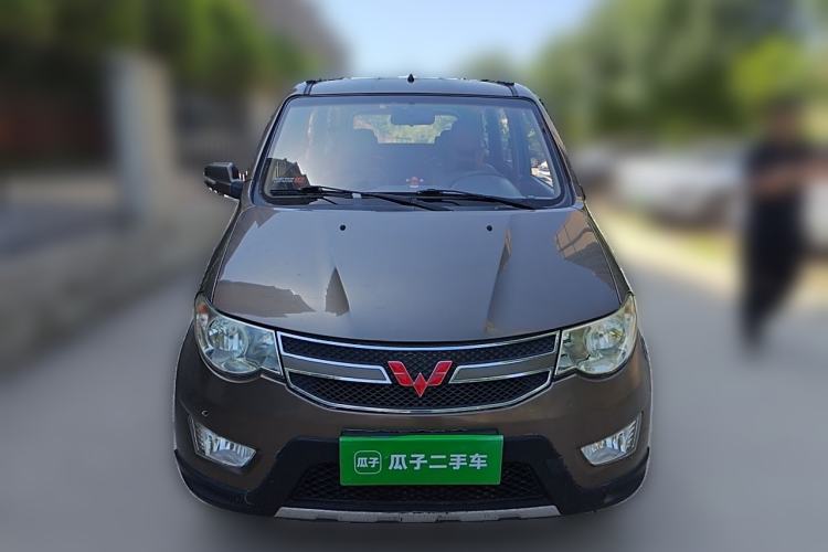 Used Wuling Hongguang 2014 1.5L S Comfort Model Front