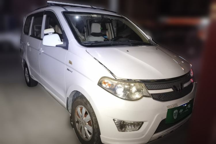 Used Wuling Hongguang 2014 1.5L S Standard Version Front