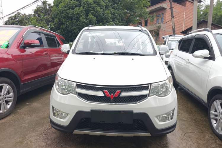 Used Wuling Hongguang 2014 1.5L S Comfort Model Front