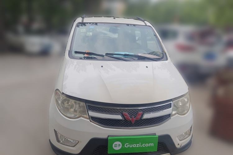 Used Wuling Hongguang 2014 1.5L S Standard Version Front