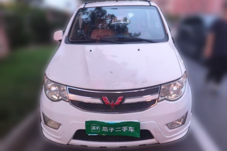 Used Wuling Hongguang 2014 1.5L S Standard Version Front