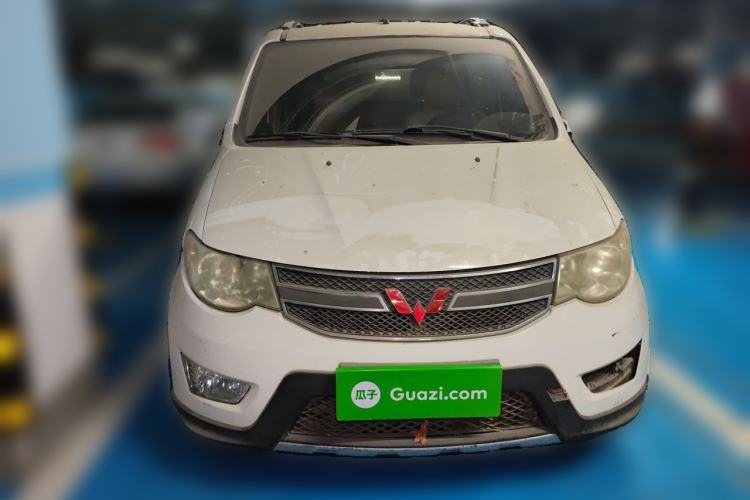 Used Wuling Hongguang 2014 1.5L S Comfort Model Front