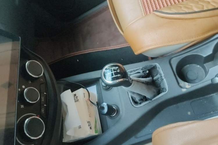 Used Wuling Hongguang 2014 1.5L S Standard Version Gear Lever