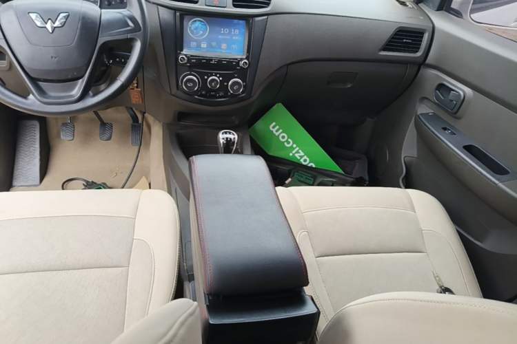 Used Wuling Hongguang 2014 1.5L S Standard Version Gear Lever