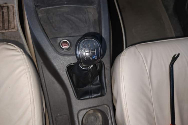 Used Wuling Hongguang 2014 1.5L S Standard Version Gear Lever