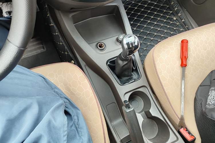 Used Wuling Hongguang 2014 1.5L S Standard Version Gear Lever