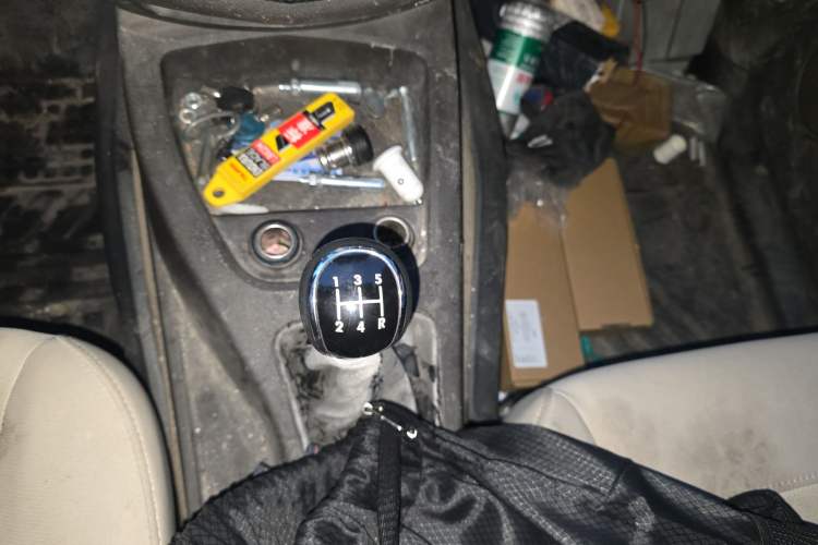 Used Wuling Hongguang 2014 1.5L S Standard Version Gear Lever