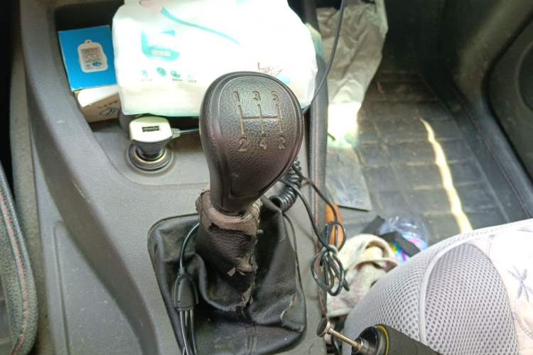 Used Wuling Hongguang 2014 1.5L S Standard Version Gear Lever