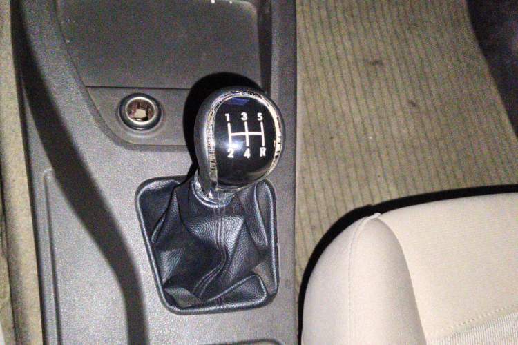 Used Wuling Hongguang 2014 1.5L S Standard Version Gear Lever