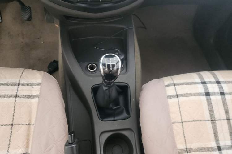 Used Wuling Hongguang 2014 1.5L S Standard Version Gear Lever