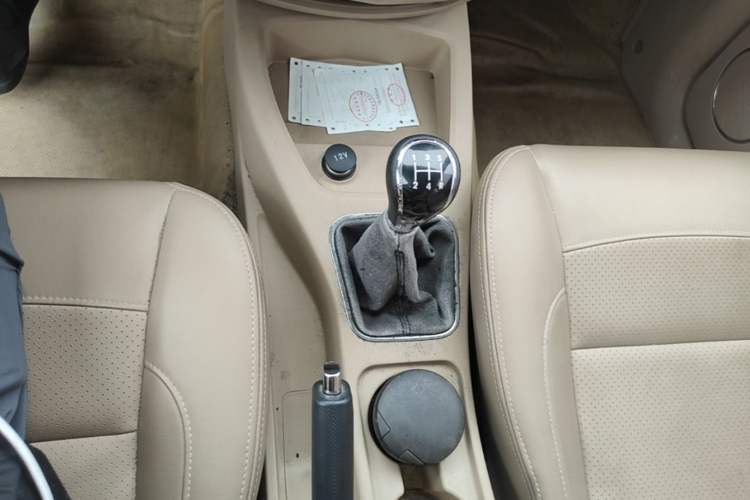 Used Wuling Hongguang 2014 1.5L S Standard Version Gear Lever