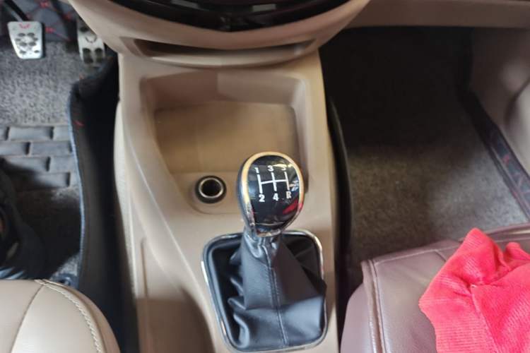 Used Wuling Hongguang 2014 1.5L S Comfort Model Gear Lever