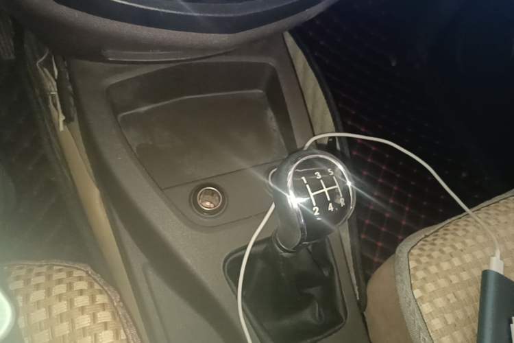 Used Wuling Hongguang 2014 1.5L S Standard Version Gear Lever