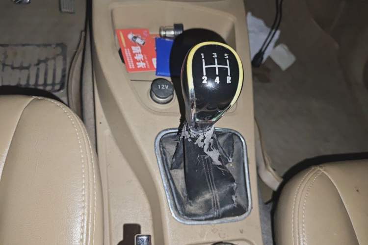 Used Wuling Hongguang 2014 1.2L S Comfort Model China IV Gear Lever