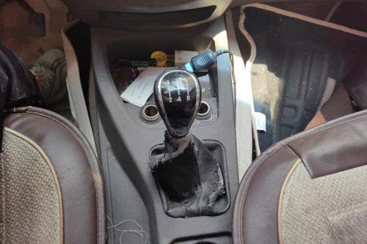 Used Wuling Hongguang 2014 1.5L S Standard Version Gear Lever