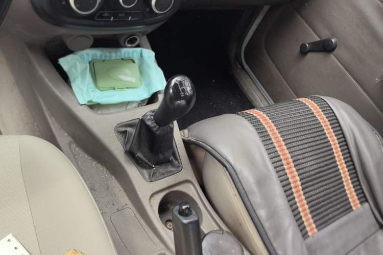 Used Wuling Hongguang 2014 1.5L Base Version Gear Lever