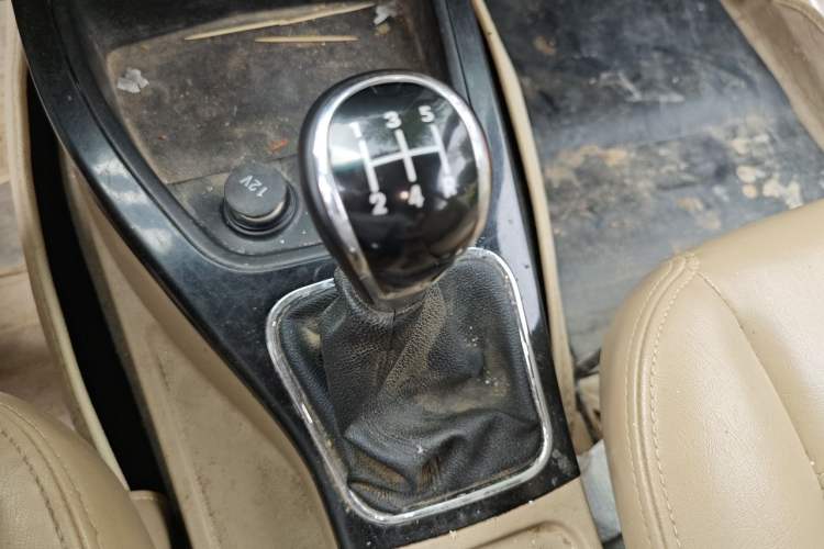 Used Wuling Hongguang 2014 1.5L S Luxury Model Gear Lever