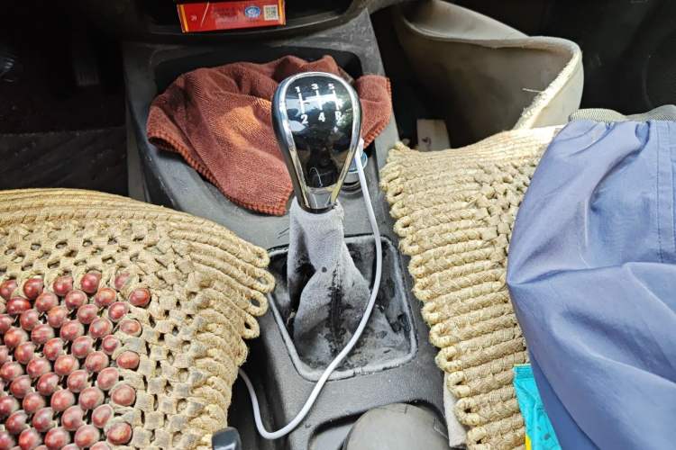 Used Wuling Hongguang 2014 1.2L S Standard Version China IV Standard Gear Lever