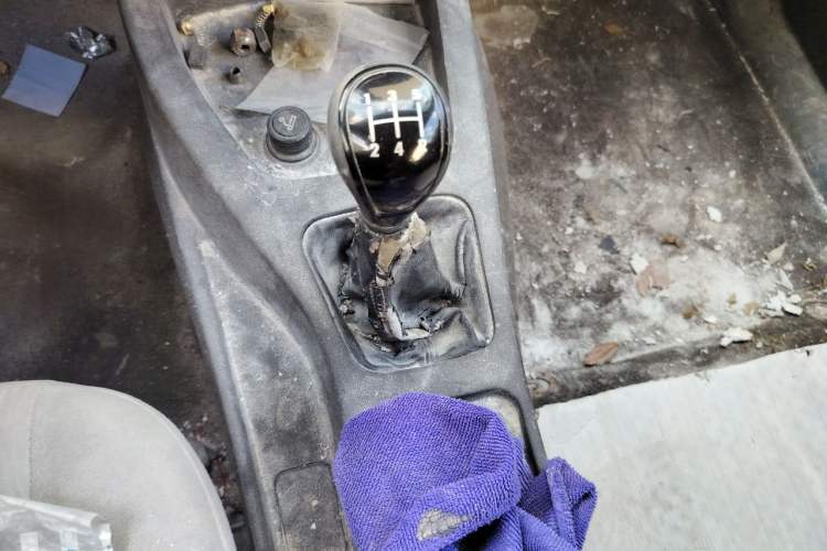 Used Wuling Hongguang 2014 1.5L Base Version Gear Lever