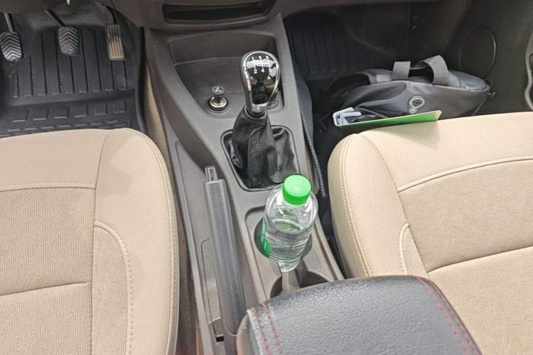 Used Wuling Hongguang 2014 1.5L S Standard Version Gear Lever