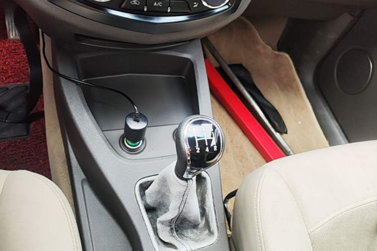Used Wuling Hongguang 2014 1.5L S Standard Version Gear Lever
