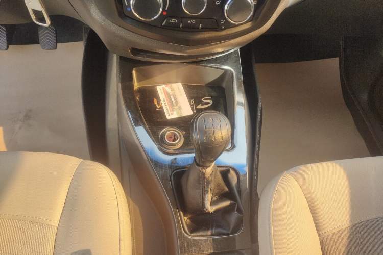 Used Wuling Hongguang 2014 1.5L S Standard Version Gear Lever
