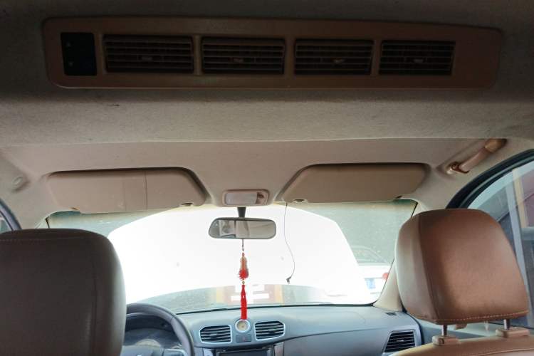 Used Wuling Hongguang 2014 1.5L S Automatic Comfort Edition Headliner