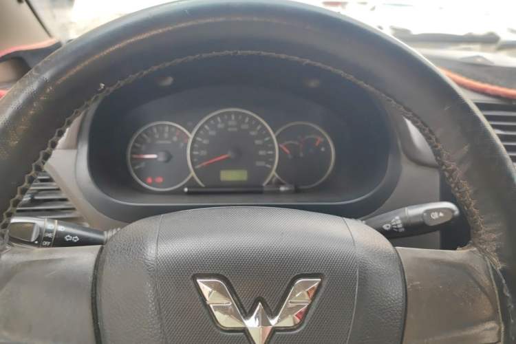 Used Wuling Hongguang 2014 1.2L Base Model China IV Instrument Cluster