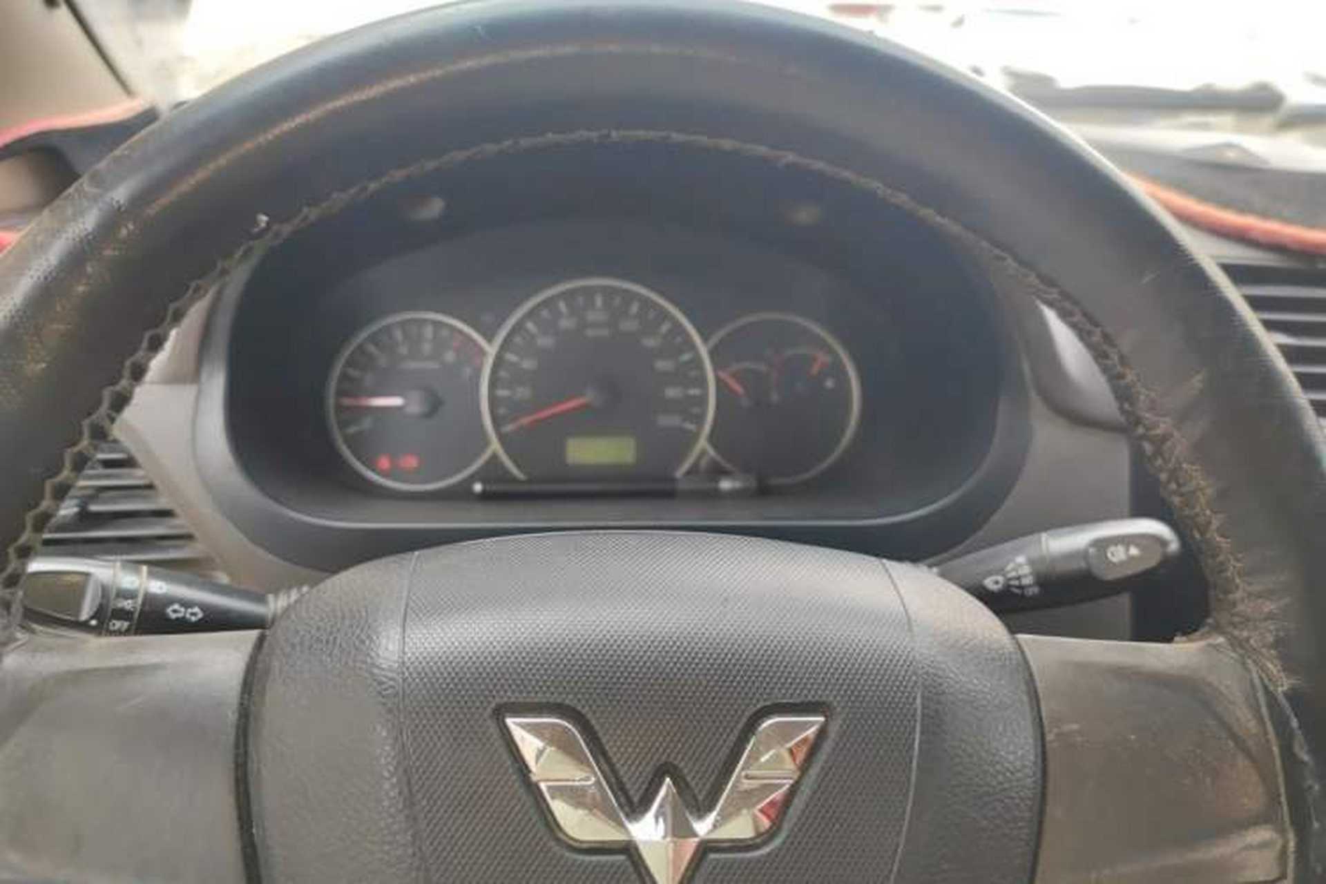 Used Wuling Hongguang 2014 1.2L Base Model China IV Instrument Cluster