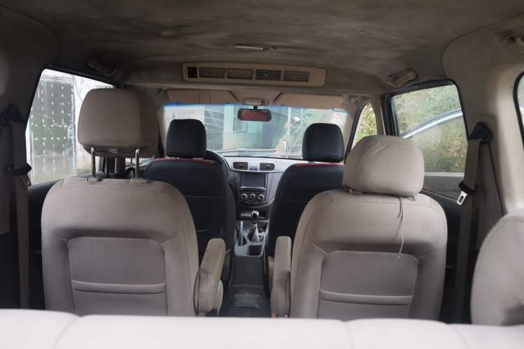 Used Wuling Hongguang 2014 1.2L S Standard Version China IV Standard Interior 1