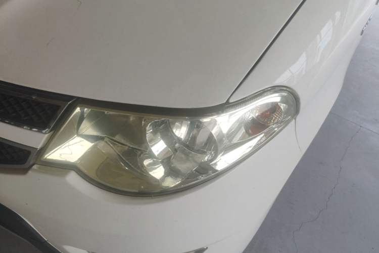Used Wuling Hongguang 2014 1.5L S Luxury Model Left Front Headlight