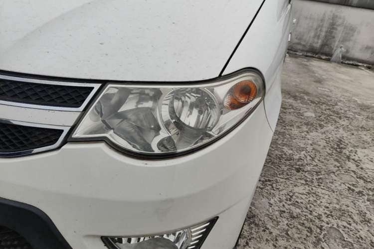 Used Wuling Hongguang 2014 1.5L S Standard Version Left Front Headlight