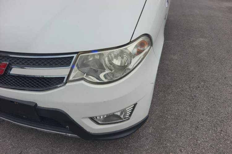 Used Wuling Hongguang 2014 1.5L S Comfort Model Left Front Headlight