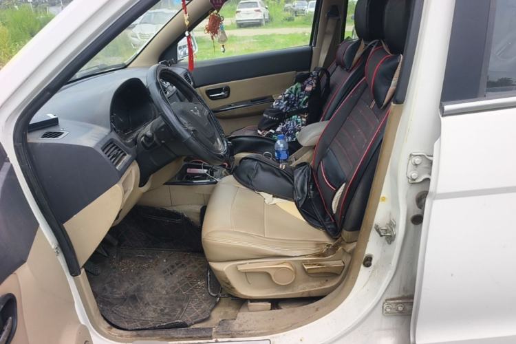 Used Wuling Hongguang 2014 1.5L S Luxury Model Left Front Seat
