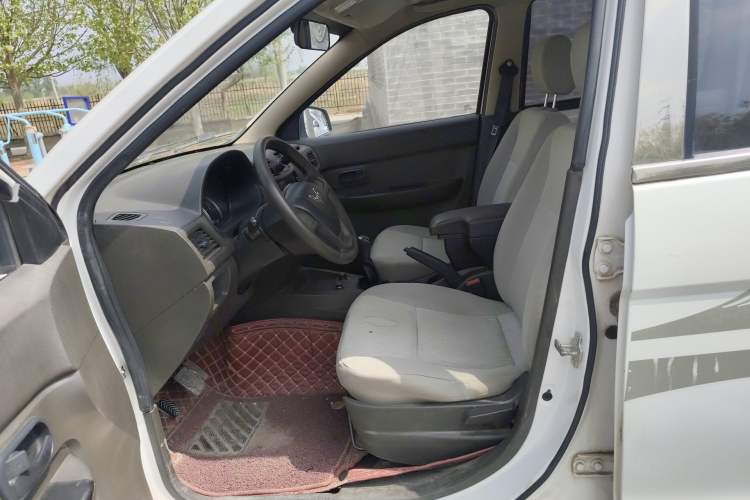 Used Wuling Hongguang 2014 1.2L Base Model China IV Left Front Seat