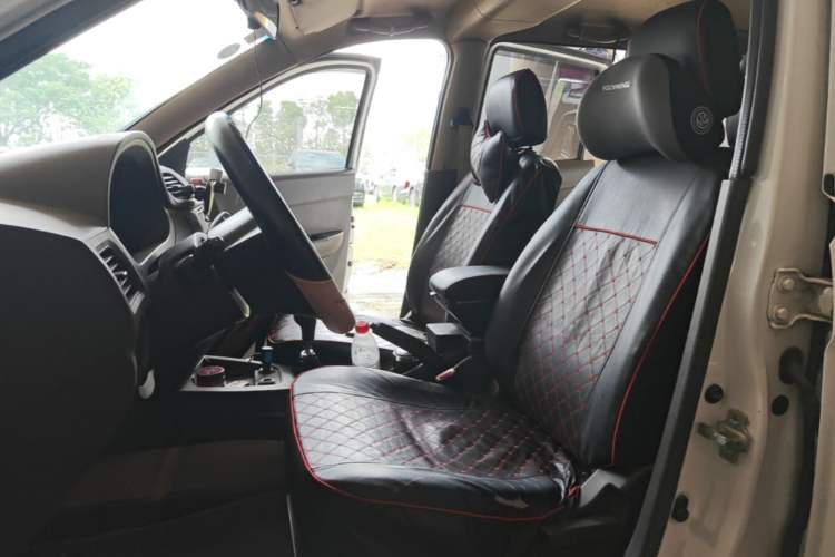 Used Wuling Hongguang 2014 1.5L S Luxury Model Left Front Seat