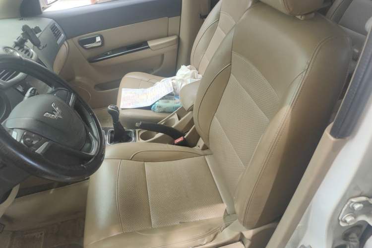 Used Wuling Hongguang 2014 1.5L S Luxury Model Left Front Seat