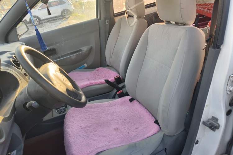 Used Wuling Hongguang 2014 1.2L Base Model China IV Left Front Seat