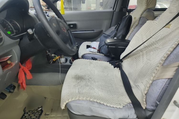 Used Wuling Hongguang 2014 1.2L Base Model China IV Left Front Seat