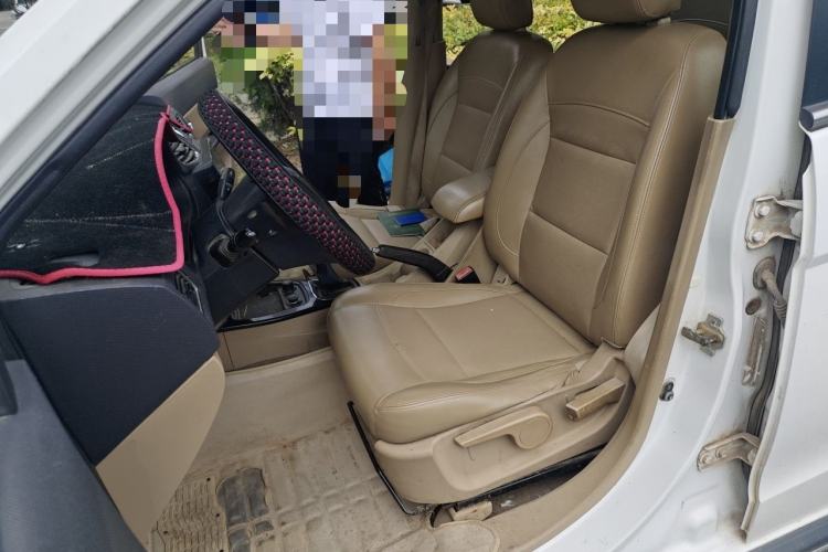 Used Wuling Hongguang 2014 1.5L S Luxury Model Left Front Seat