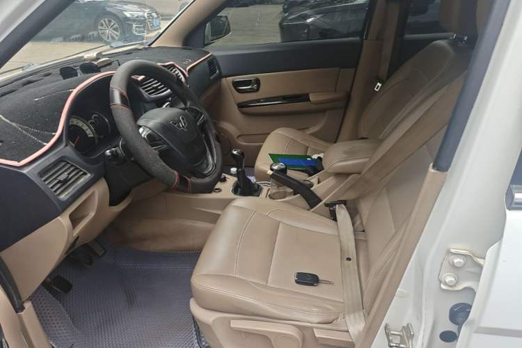 Used Wuling Hongguang 2014 1.5L S Comfort Model Left Front Seat