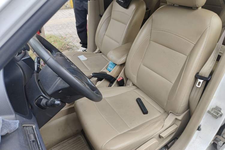 Used Wuling Hongguang 2014 1.5L S Comfort Model Left Front Seat