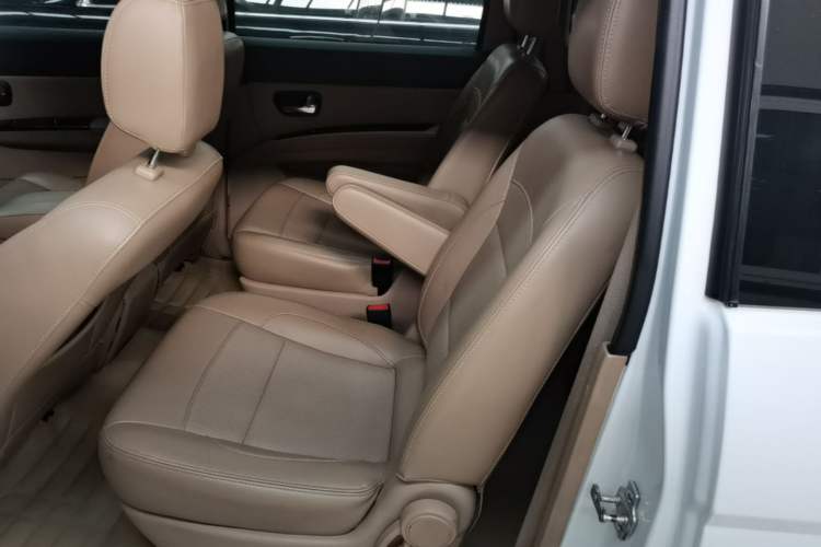 Used Wuling Hongguang 2014 1.5L S Luxury Model Left Rear Seat