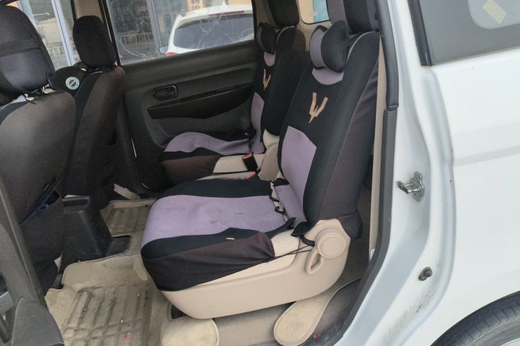 Used Wuling Hongguang 2014 1.5L S Standard Version Left Rear Seat