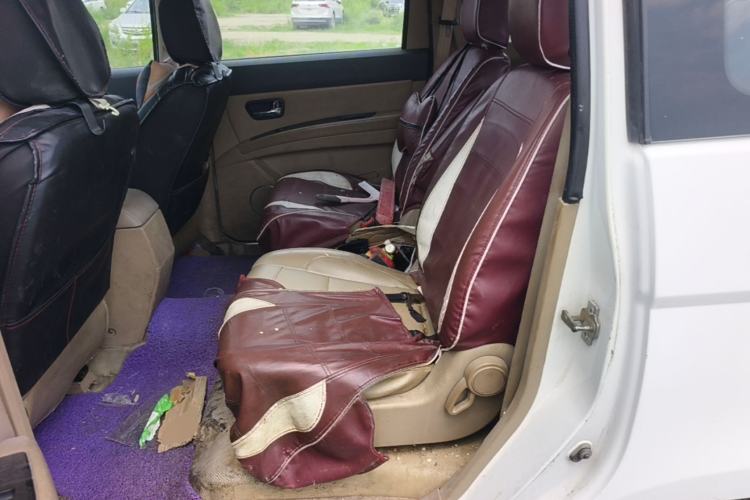Used Wuling Hongguang 2014 1.5L S Luxury Model Left Rear Seat
