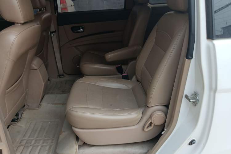 Used Wuling Hongguang 2014 1.5L S Automatic Comfort Edition Left Rear Seat