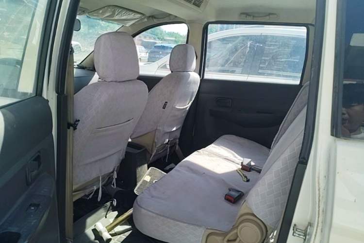 Used Wuling Hongguang 2014 1.5L S Standard Version Left Rear Seat