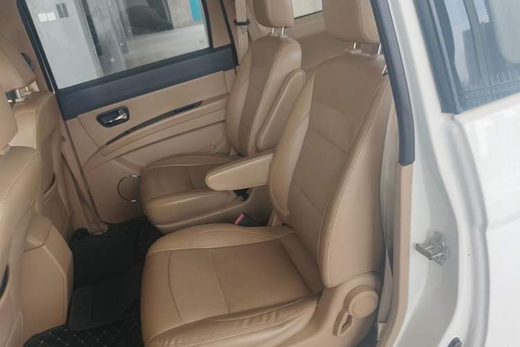 Used Wuling Hongguang 2014 1.5L S Luxury Model Left Rear Seat