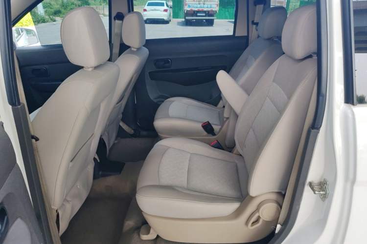 Used Wuling Hongguang 2014 1.5L S Standard Version Left Rear Seat